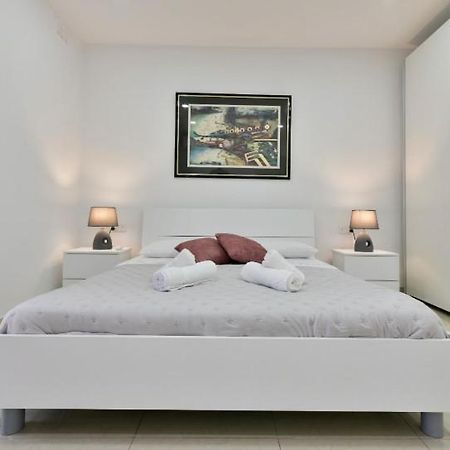Sea View Apartment Birżebbuġa Extérieur photo