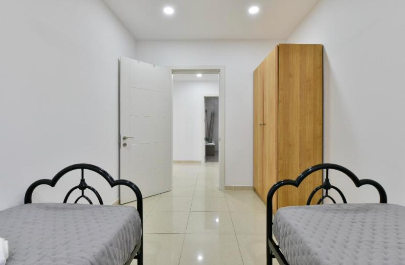 Sea View Apartment Birżebbuġa Extérieur photo