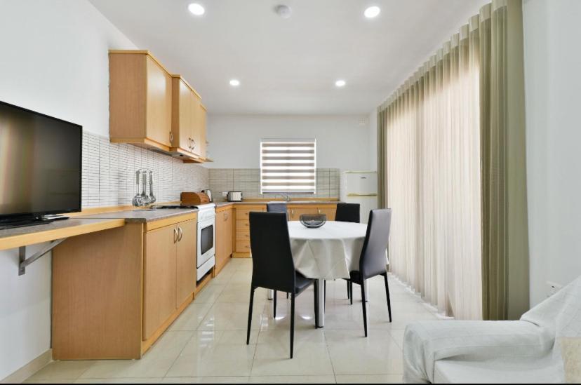Sea View Apartment Birżebbuġa Extérieur photo